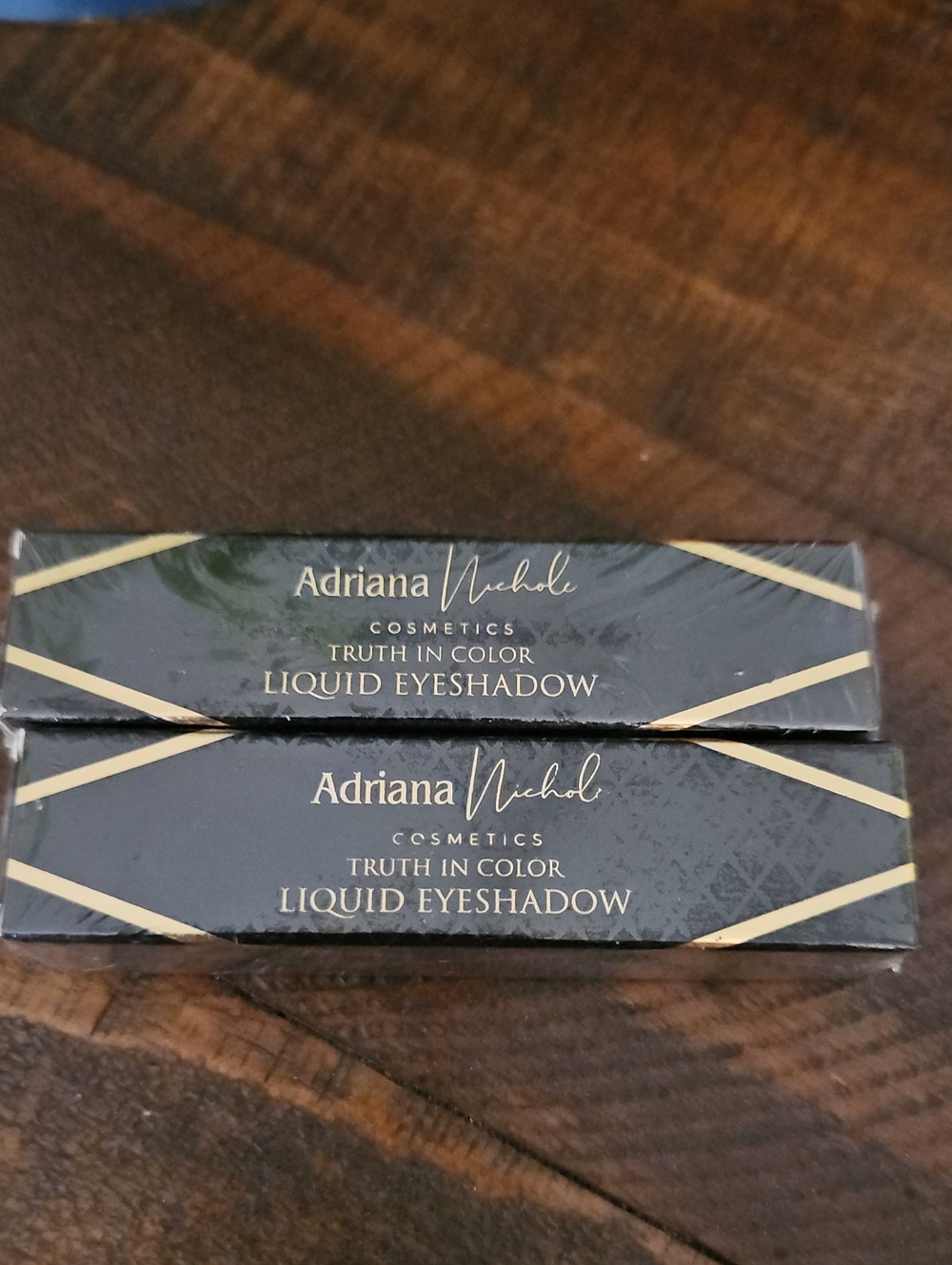 Adriana Nicholw eyeshadow 2 pack